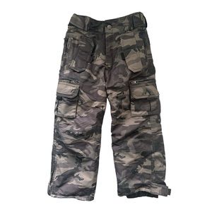 Iceburg Kid Snow pants Size 7 Black and Grey Camo print multiple pockets